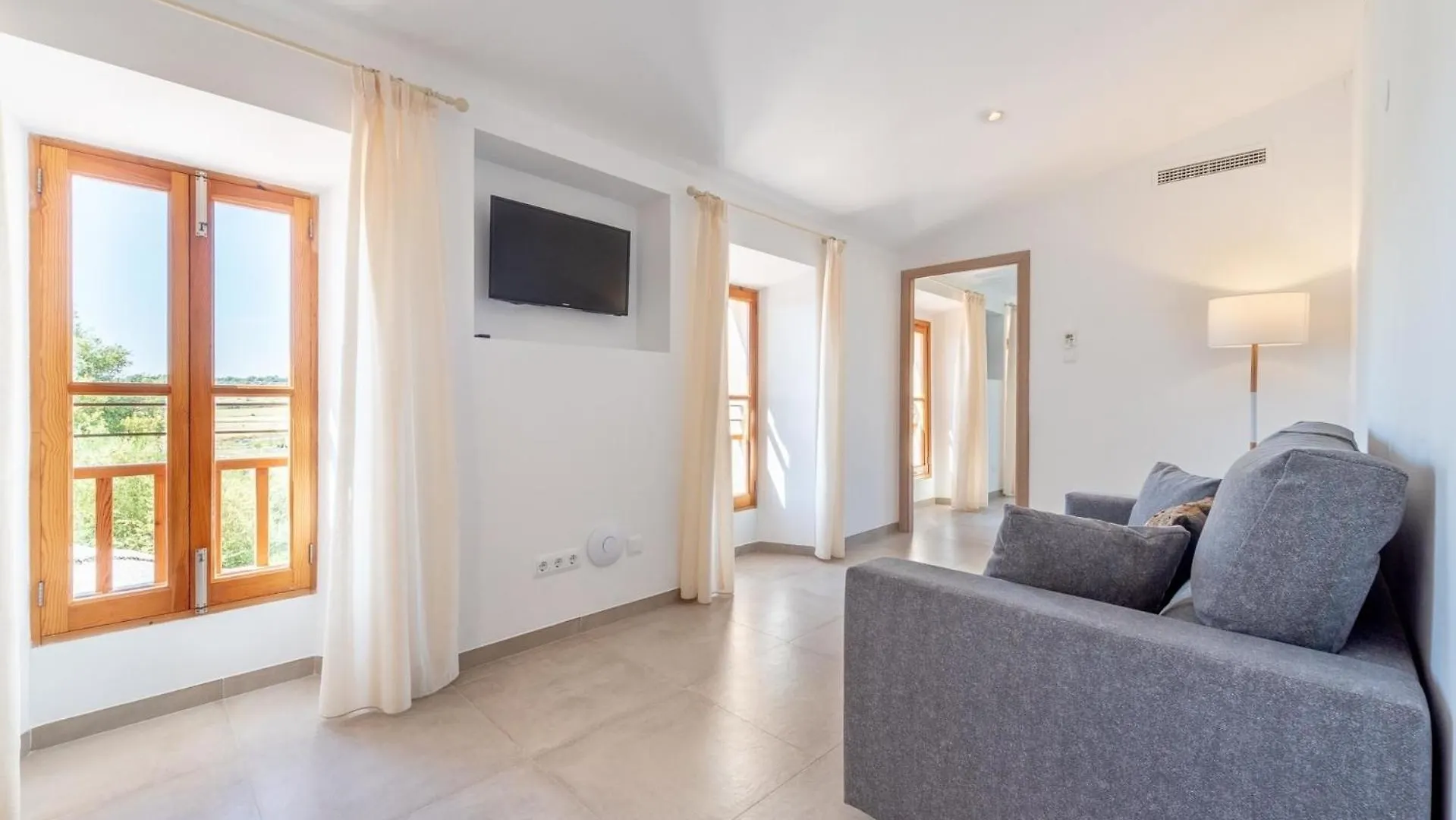Ferienhaus Mit Privatpool Fuer 10 Personen Ca 284 Qm In San Lorenzo De Cardessar, Mallorca Suedostkueste Von Mallorca Sant Llorenc Des Cardassar
